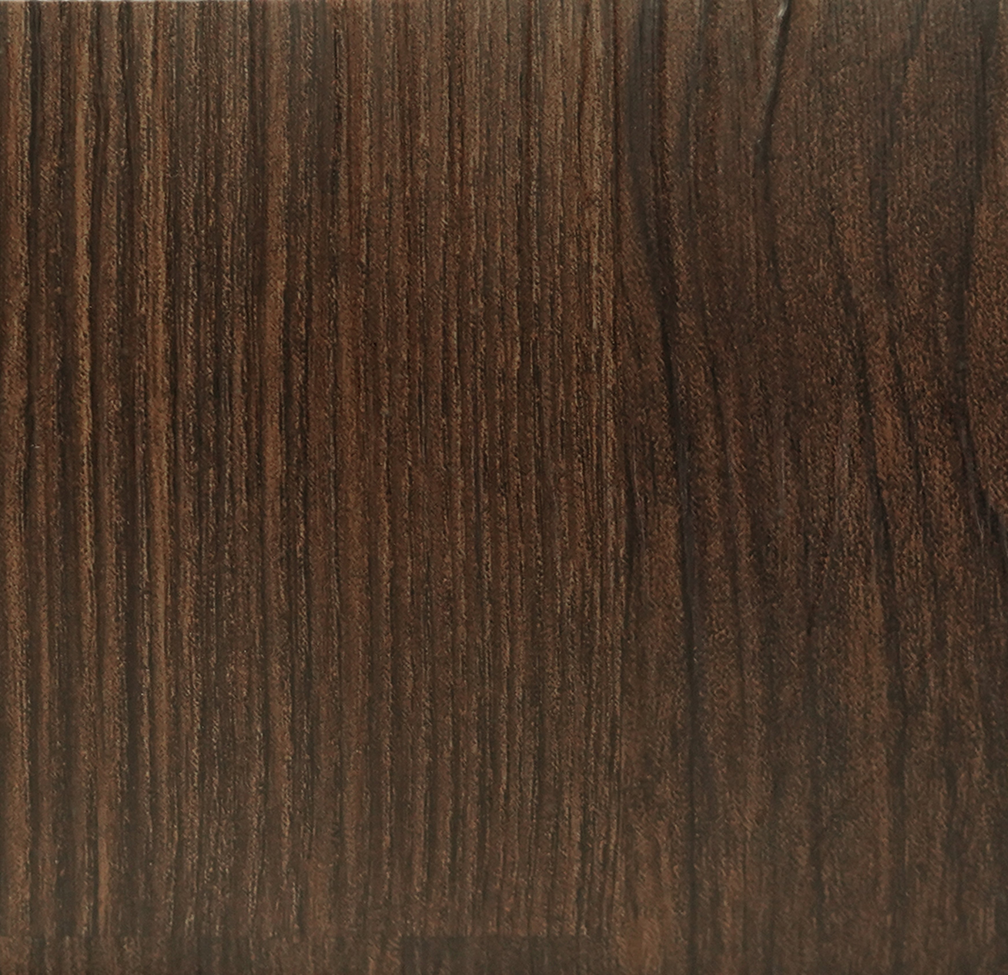 Madera marrón oscuro