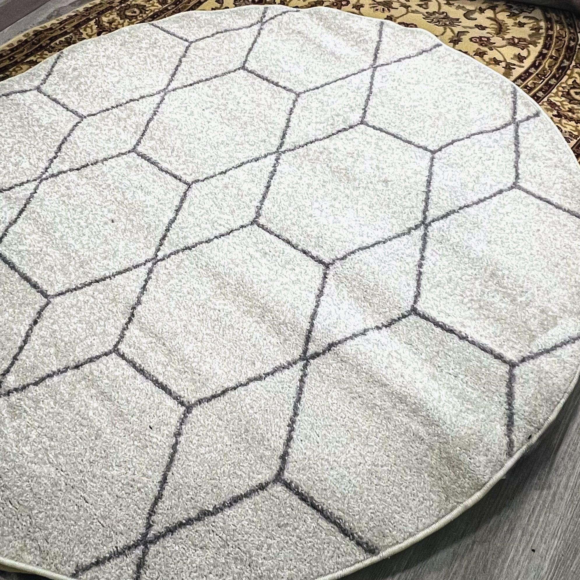 Trellis Frieze Collection