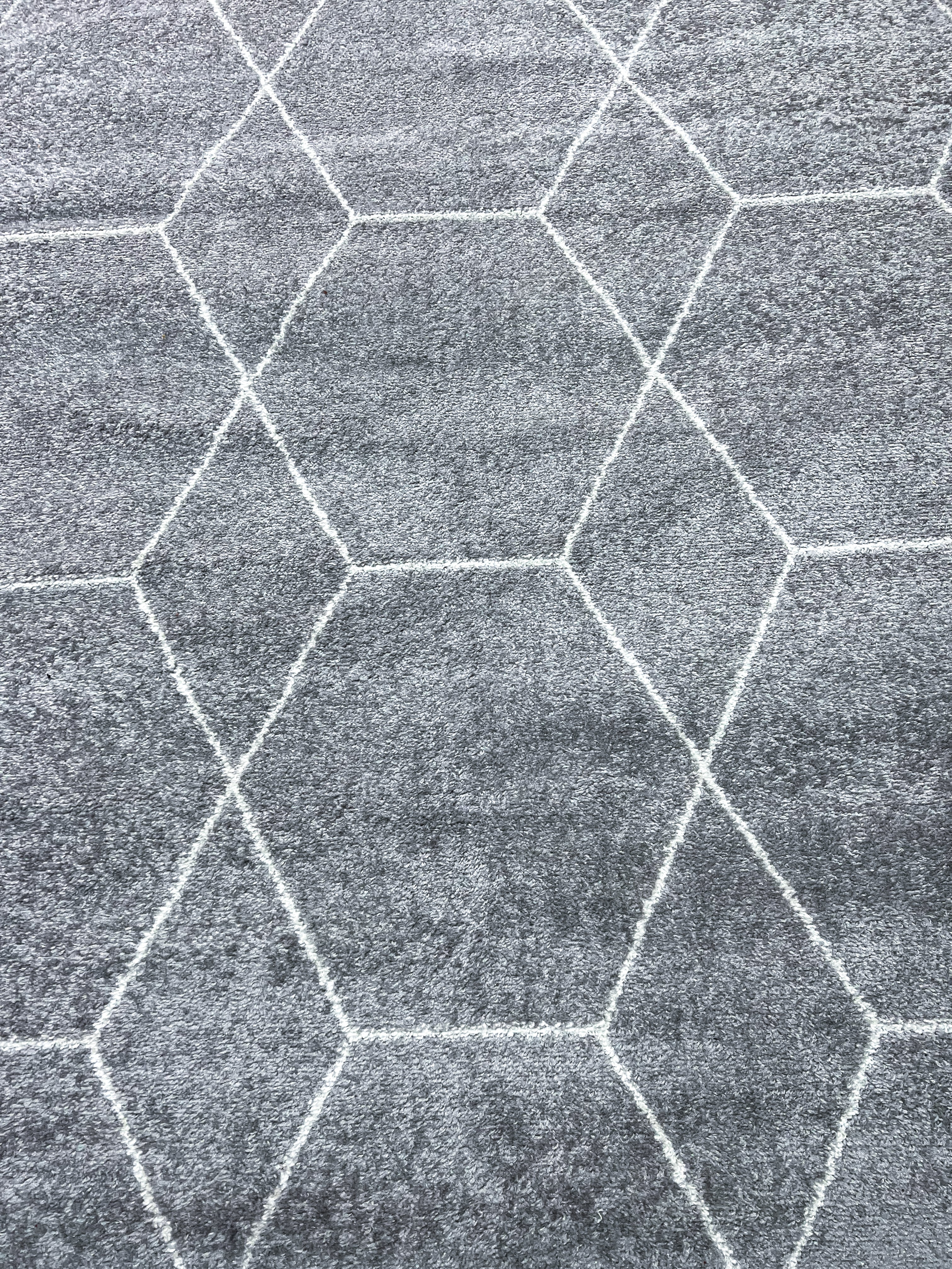 Trellis Frieze Collection