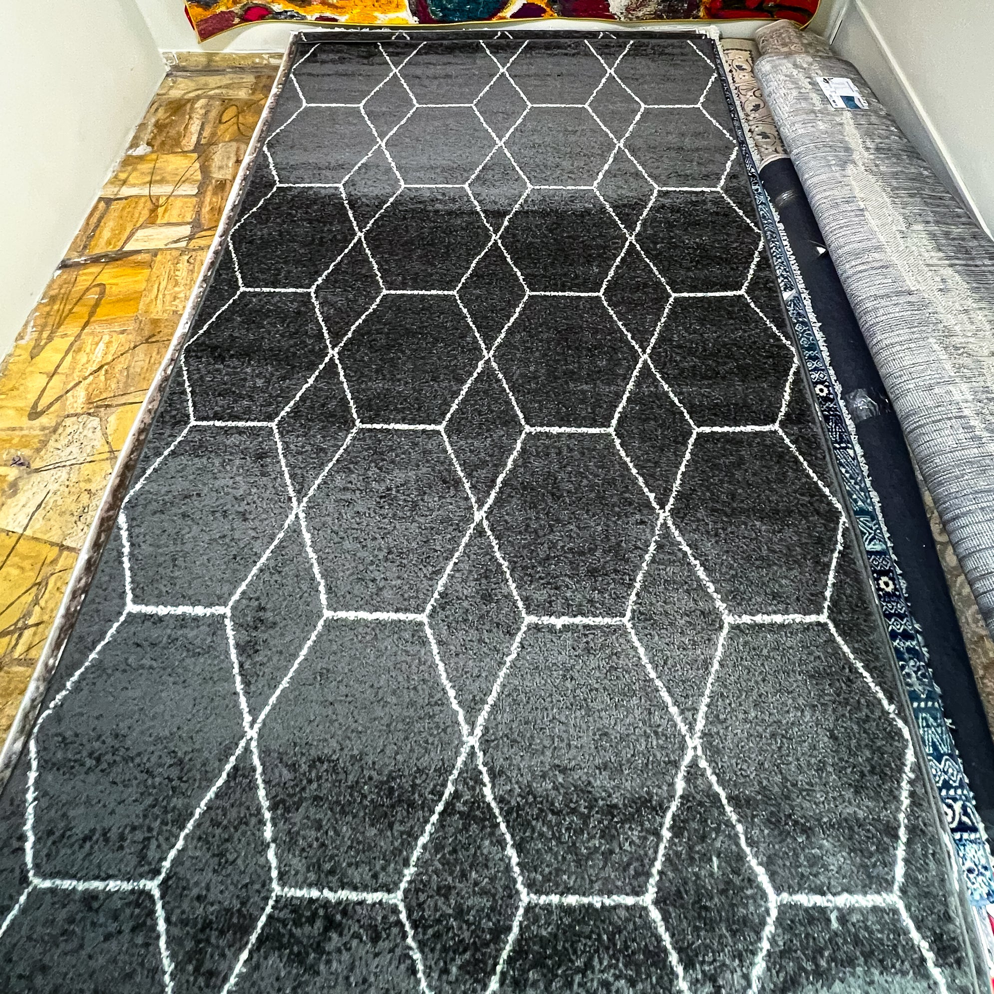 Trellis Frieze Collection